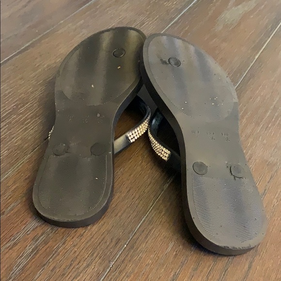 Sandals - Picture 2 of 3